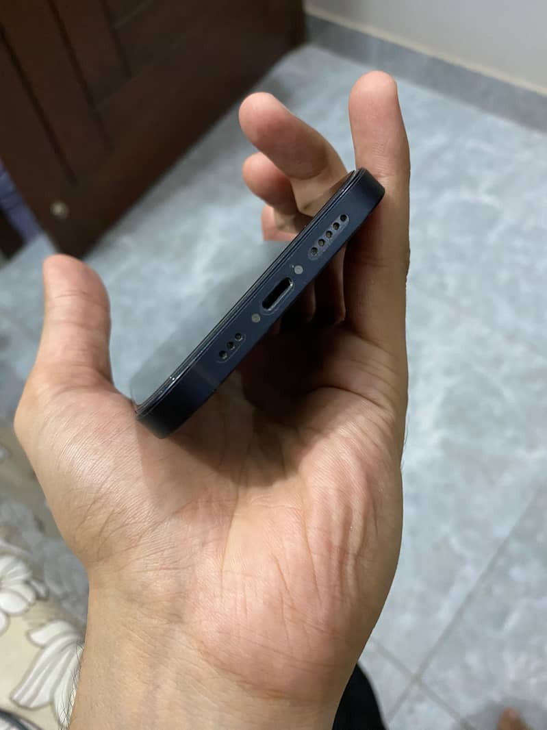 IPhone 12 2