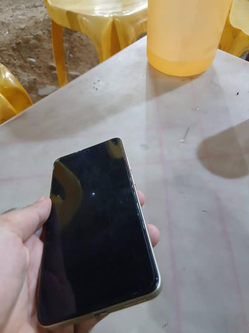 Realme C75 1