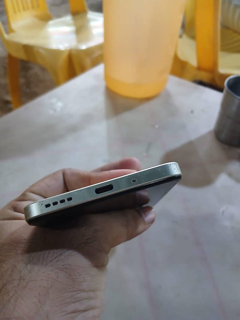 Realme C75 4