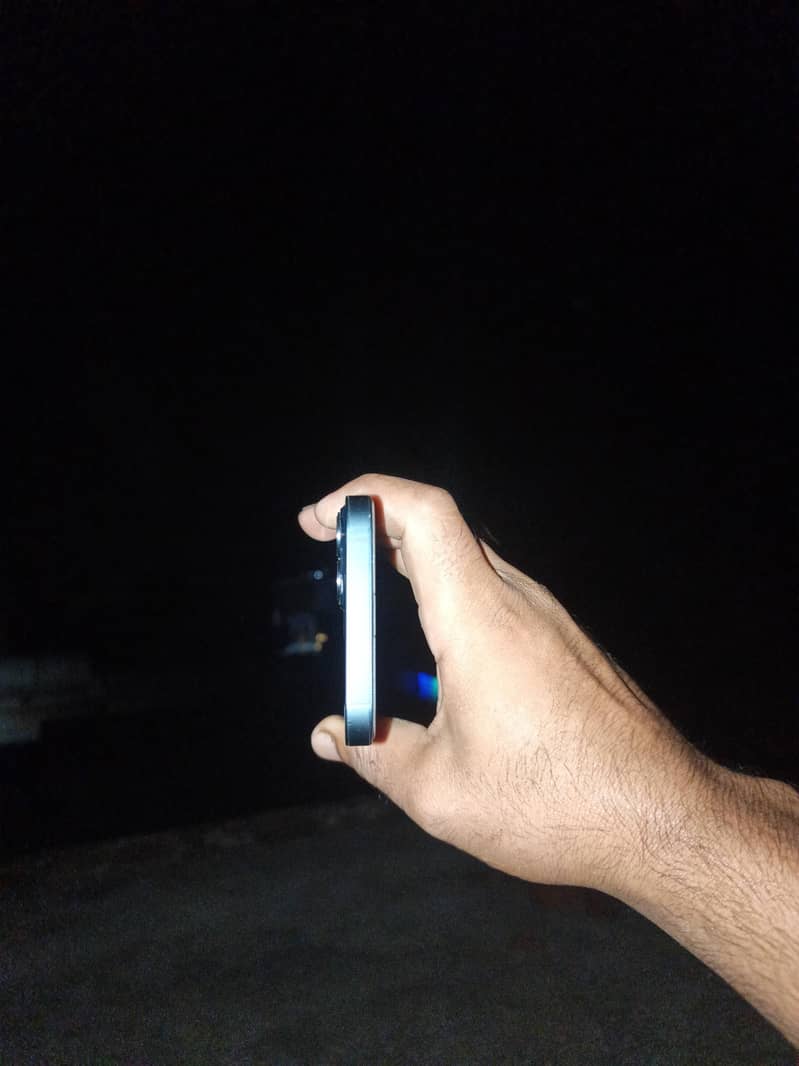 Apple iPhone 13 3