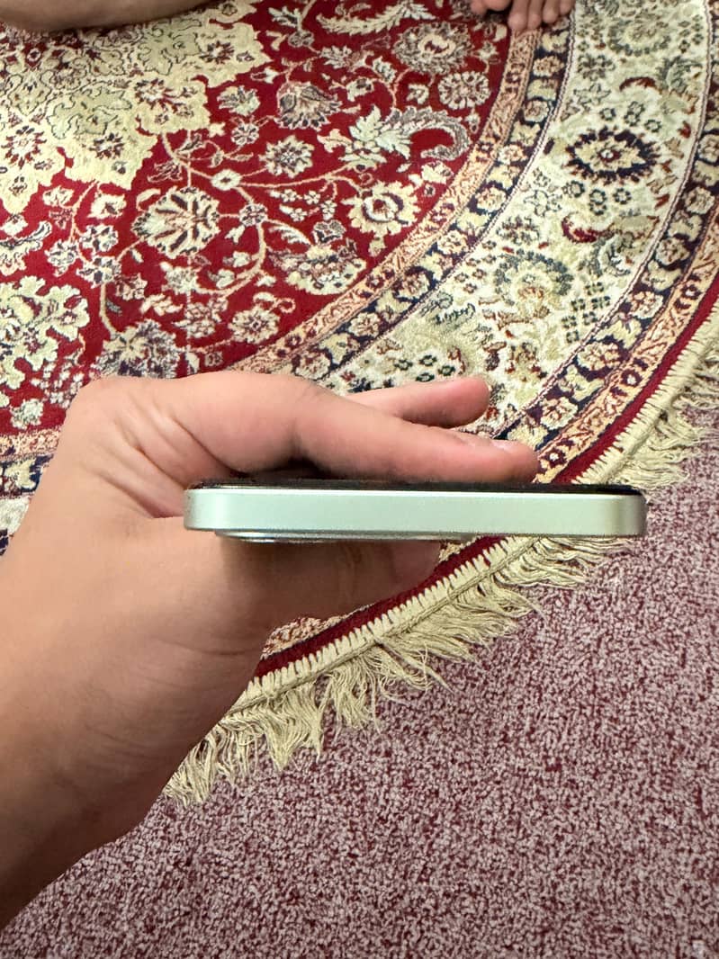 Realme C63 4