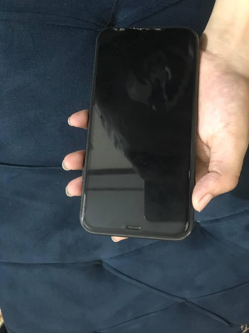 Apple iPhone 11 5