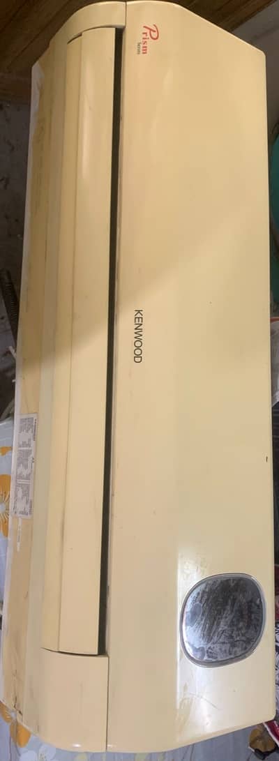 Kenwood 1.5 ton AC for sale in excellent condition.