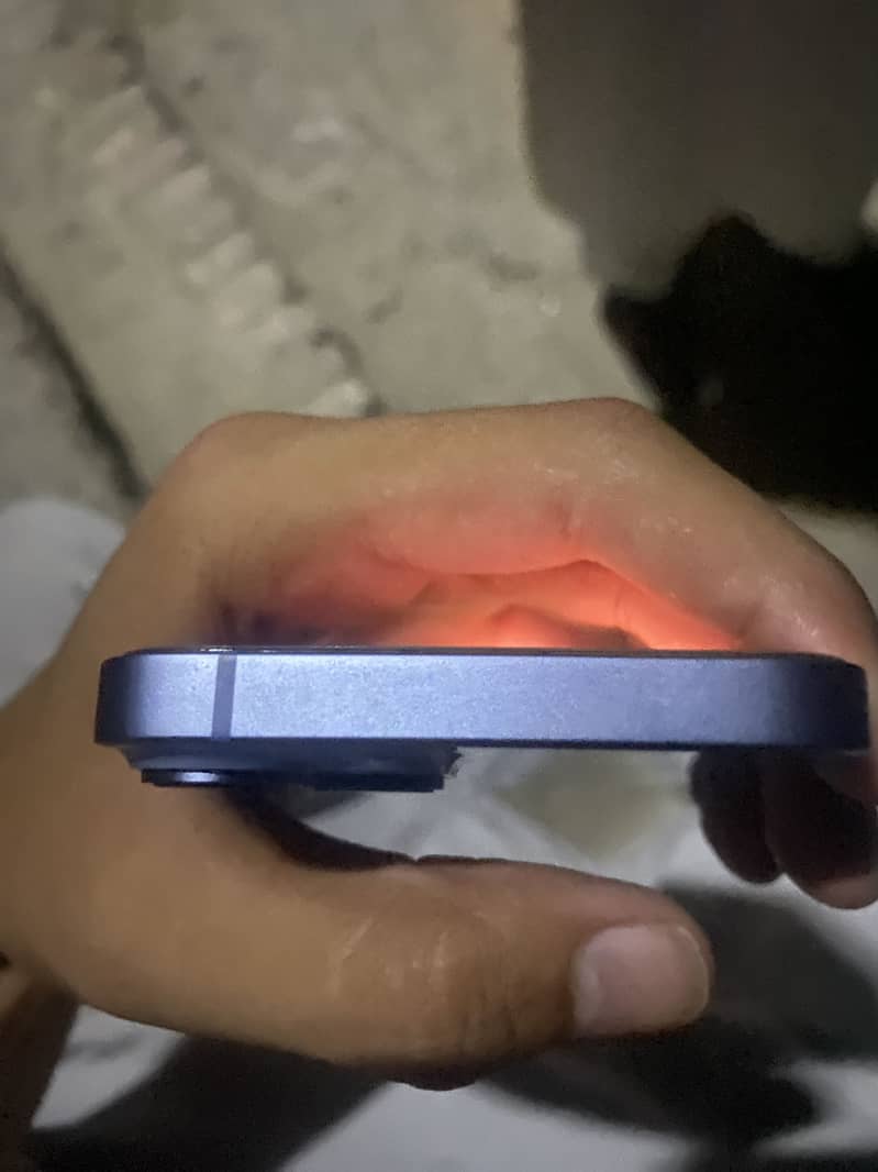 Apple iPhone 14 2