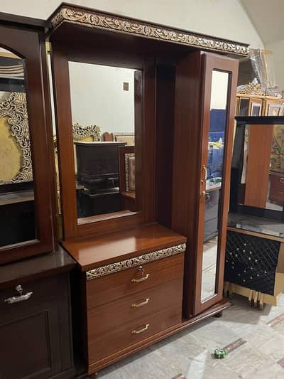 Dressing table
