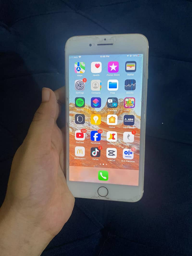 Apple iPhone 7 Plus 1