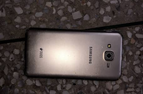 Samsung Mobile J7