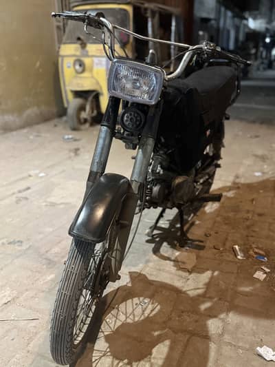 Super Star Deluxe 70cc 2011 | Good Condition | Karachi