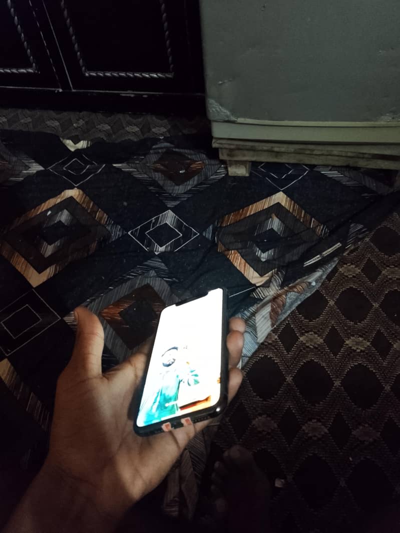 Apple iPhone 11 Pro 1