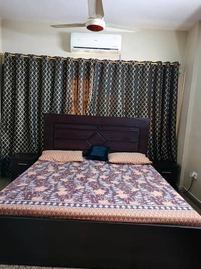 DIRECT OWNER: Spacious 3-Bed West Open Flat in Prime Block 10 (Park Vi