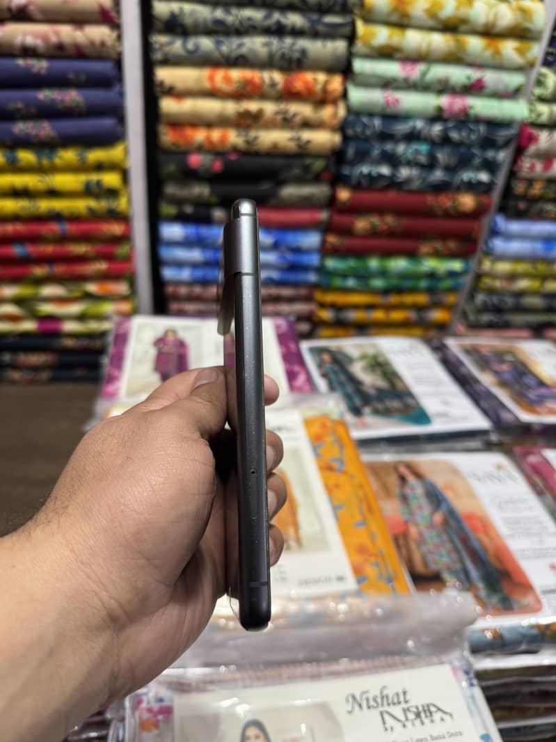 Google Pixel 8 5