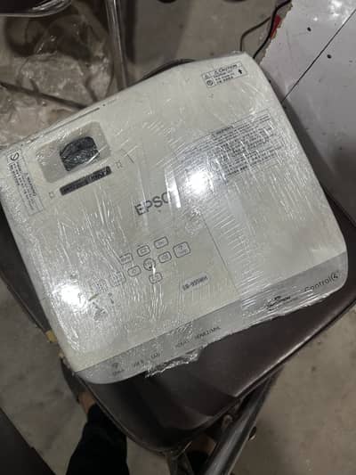 EPSON Projector  Good Results Model Uppar likha hai Uppar