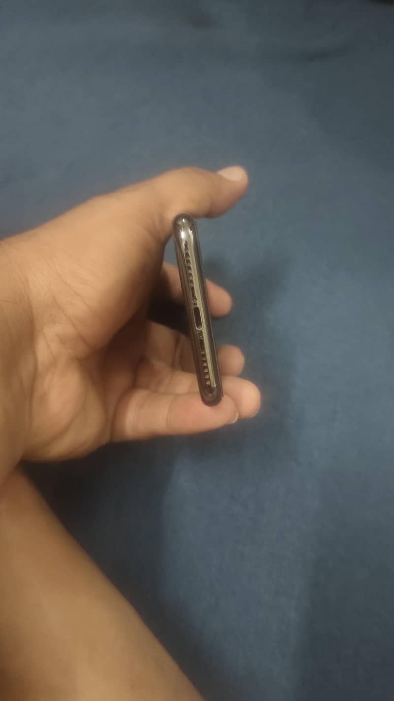 Apple iPhone X 1