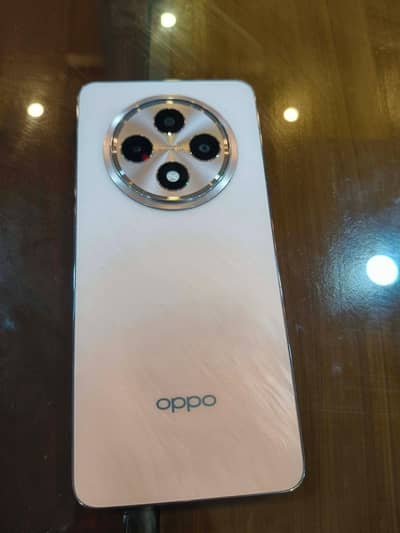 OPPO Reno 12F 16 Ram 256 GB rom
