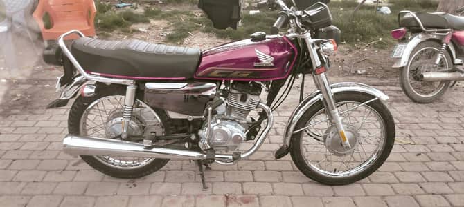 Self Start Silver Addition Honda 125 Urgent Sale