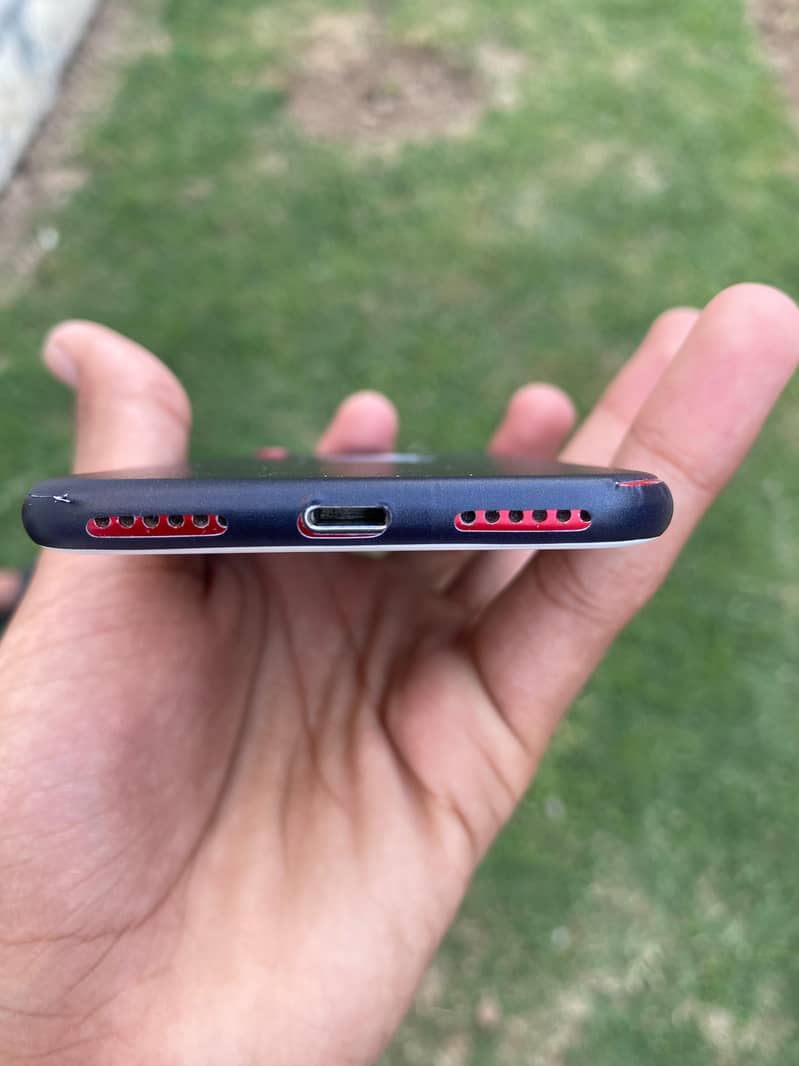 Apple iPhone 7 0