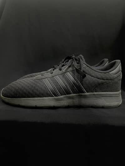 ADIDAS V RACER 2.0 Size US 11 | UK 10.5 Fr 45.5  Condition 10/10