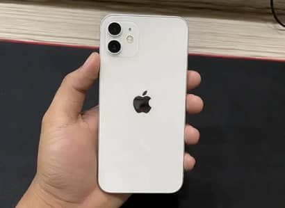 Apple iPhone 12
