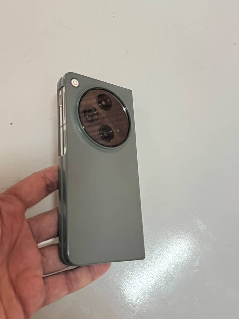 One Plus Open 4
