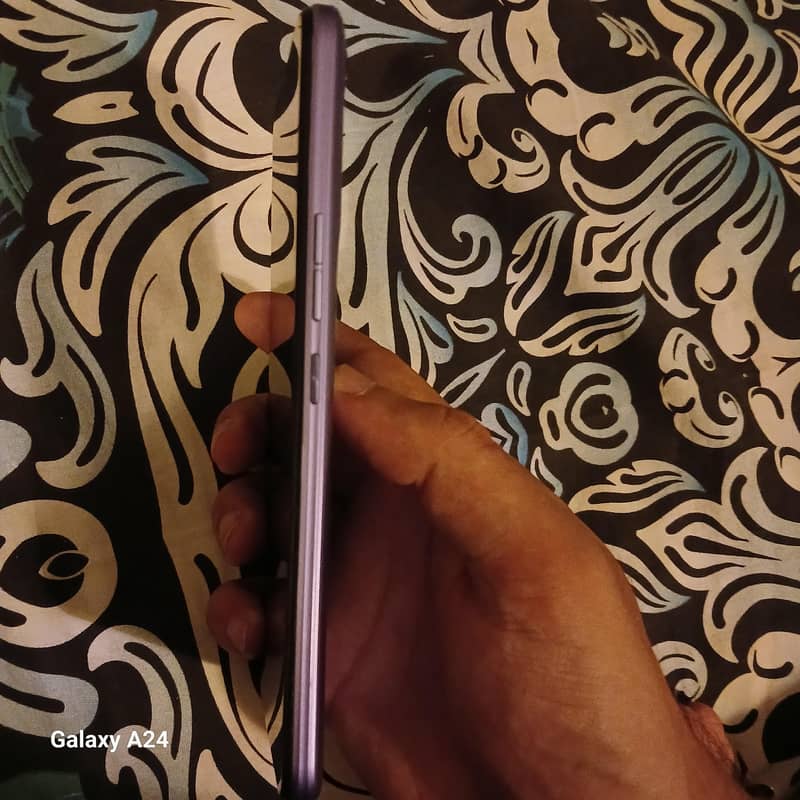 tecno spark8c 4