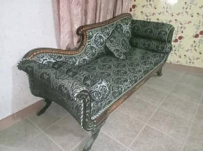 deewan  + 3 cushion pure wood