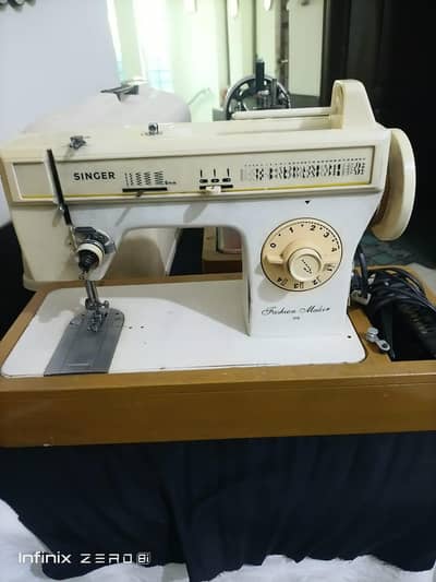 Singer Fashion Maker Multifunctional Sewing Machine