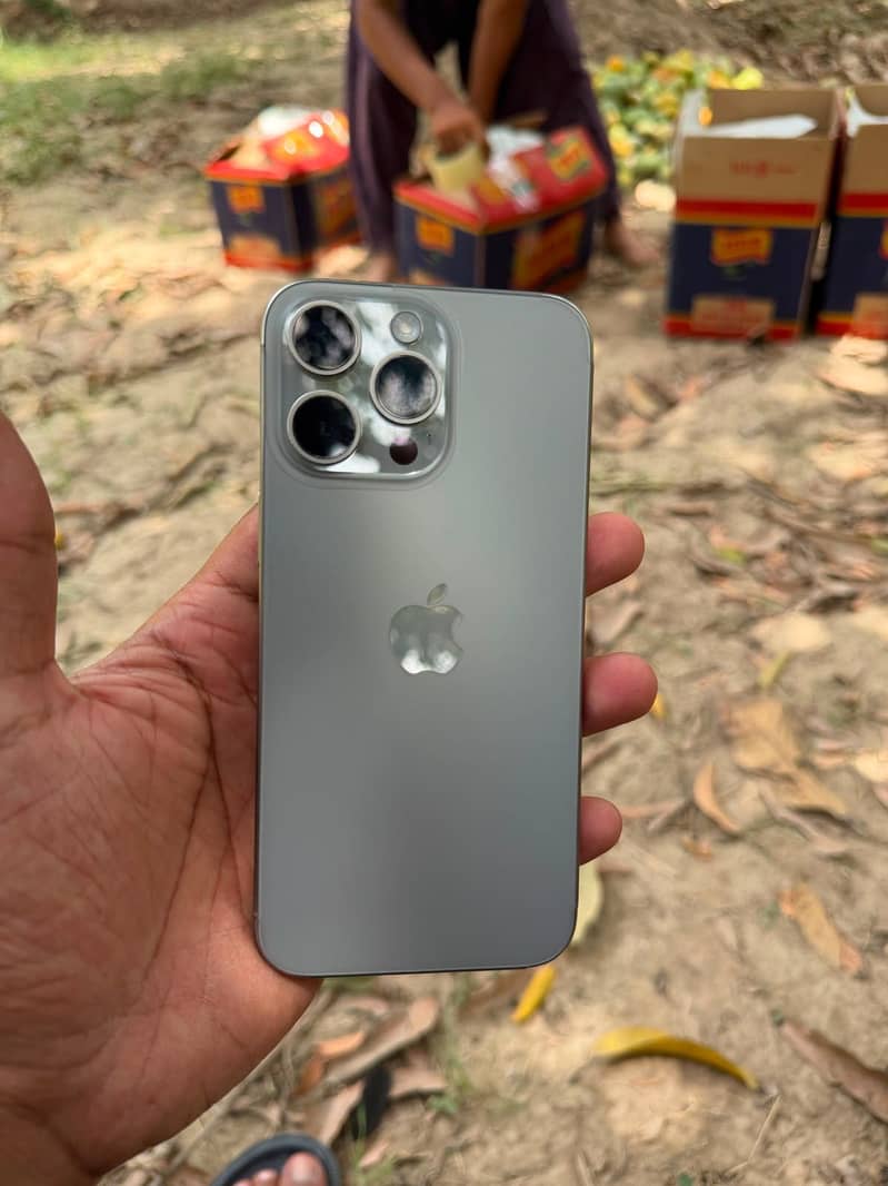 Iphone 15 Pro Max 0