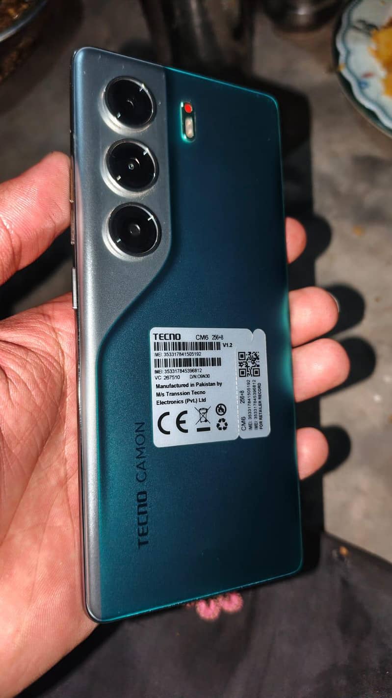 Tecno CAMON 40 Pro 4