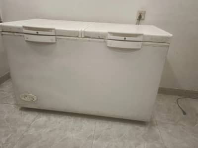 wavs D freezer 2 door good condition no any issu