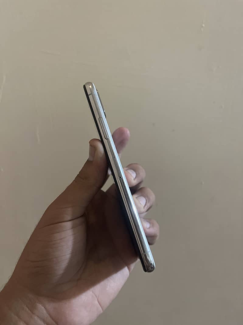 Apple iPhone X 1