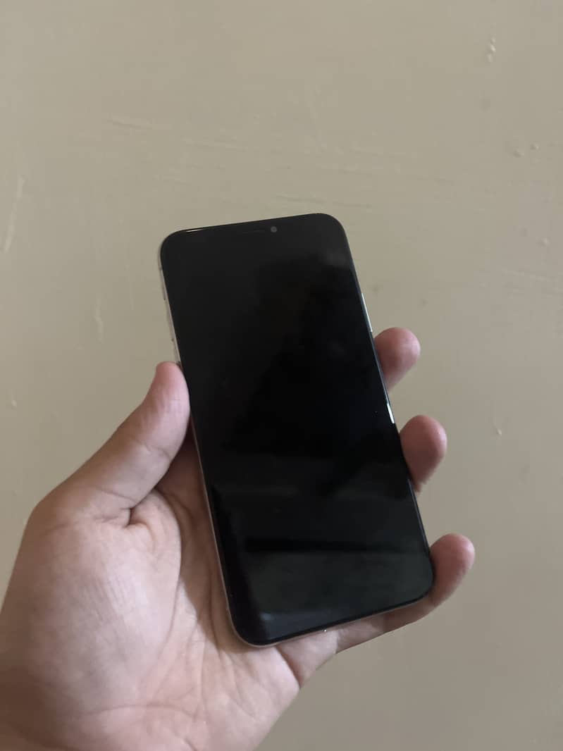 Apple iPhone X 3