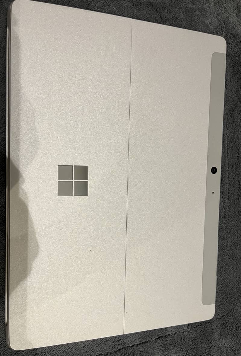 Microsoft surface go3 1