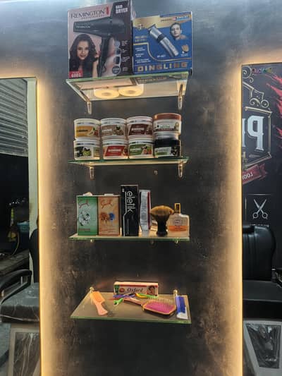 men hair saloon urgent sale