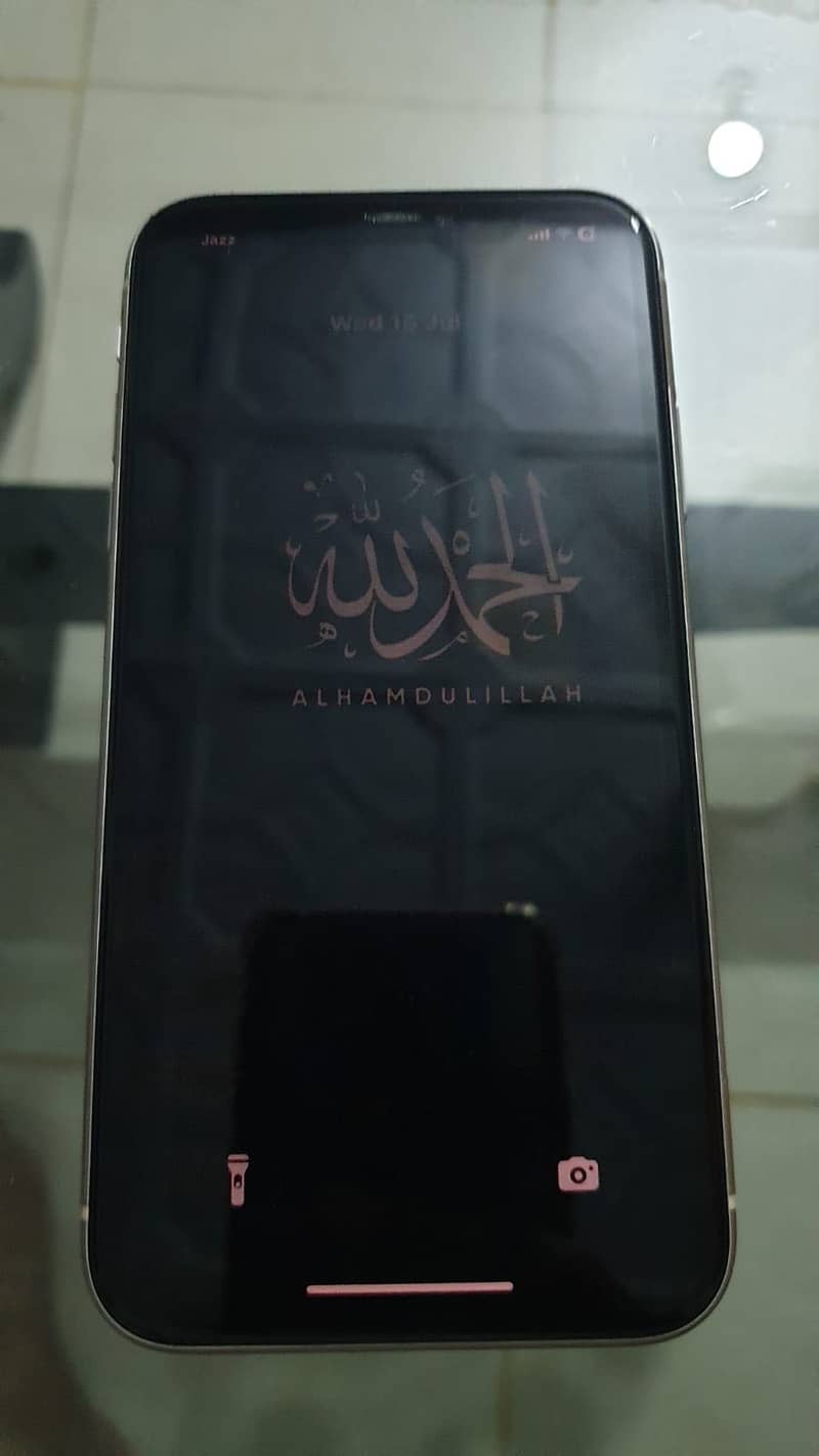 Apple iPhone 11 0