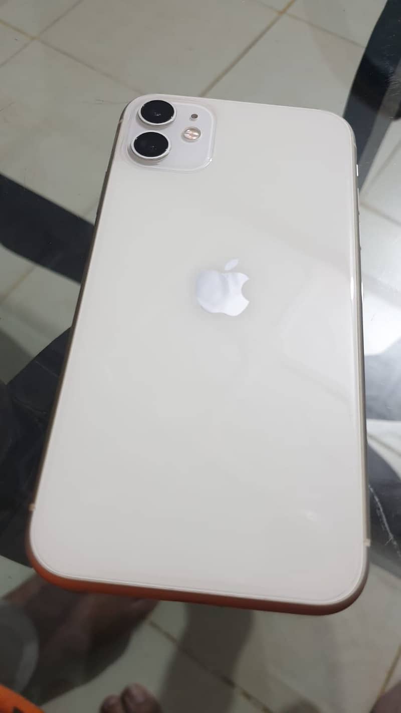 Apple iPhone 11 3
