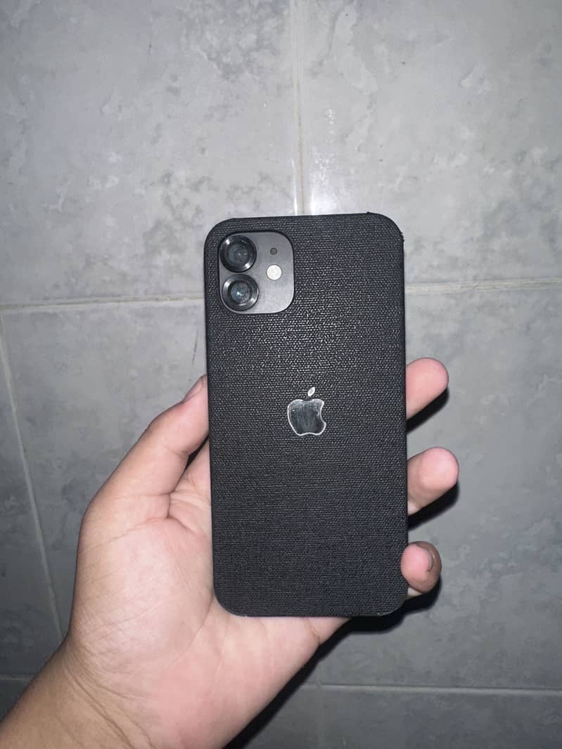Apple iPhone 12 1