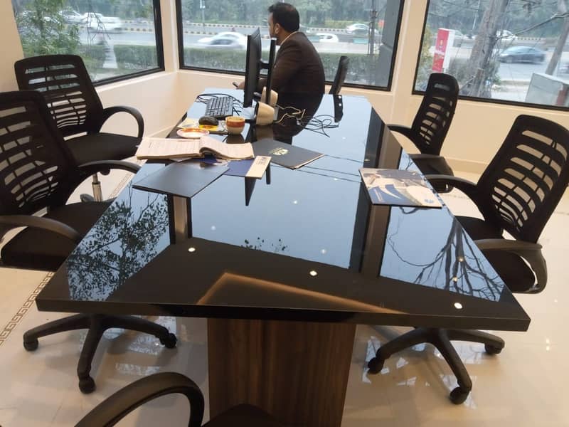 Workstation | Meeting Table 3