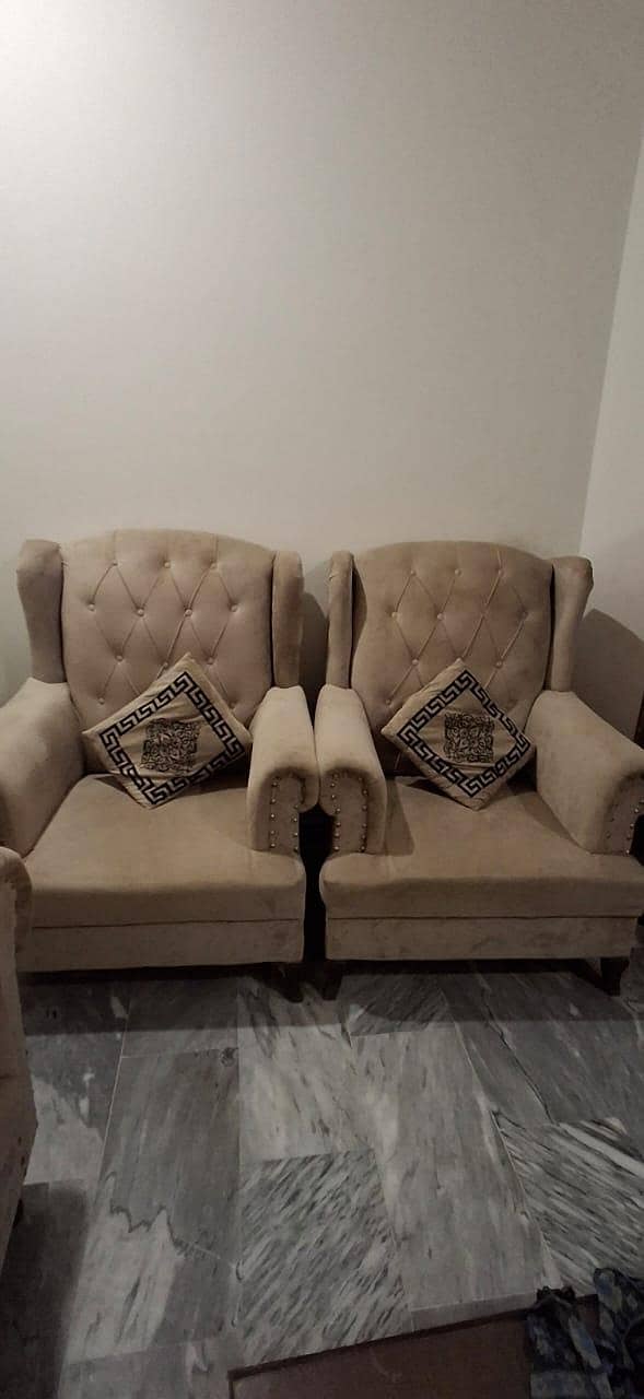 2 single seater sofa 0