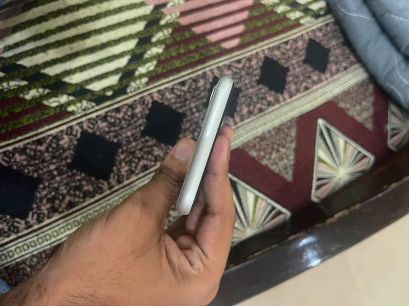 Apple iPhone 11 2