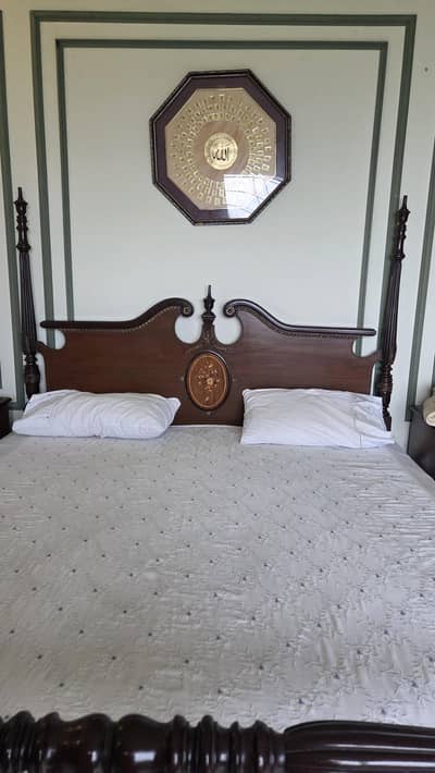 Victoria bedroom set