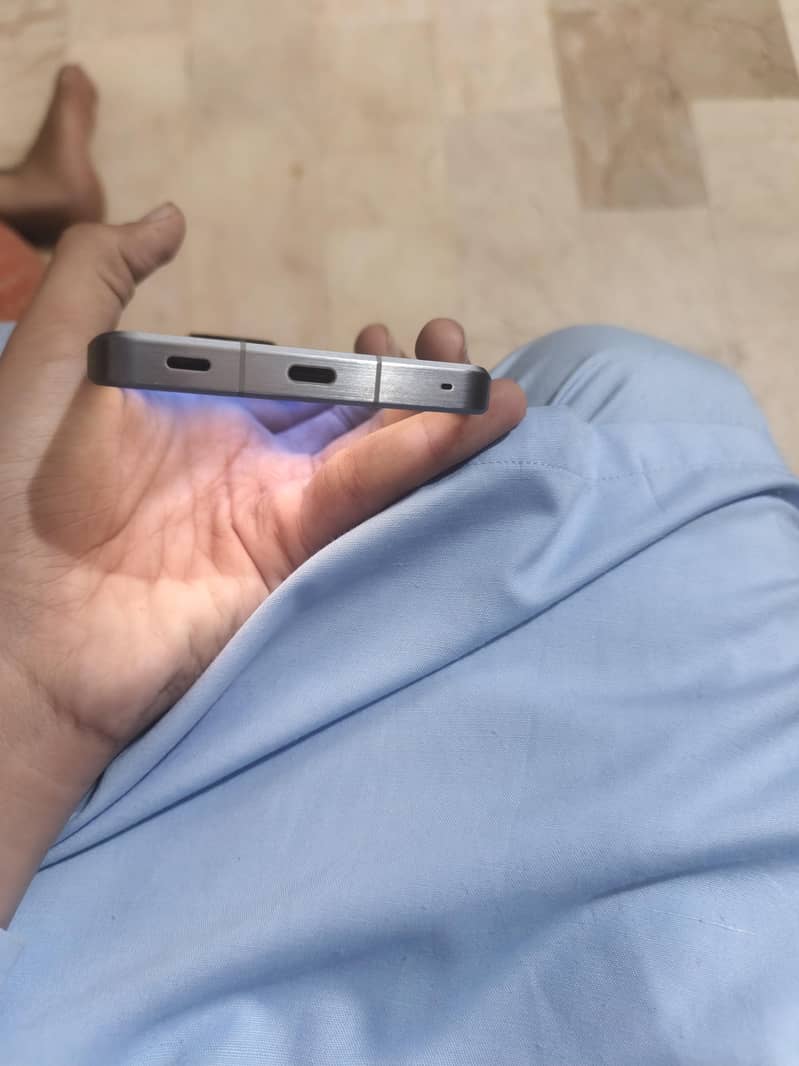 Sharp Aquos R7 6
