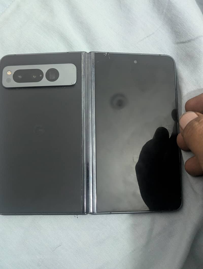 Google pixel fold 2