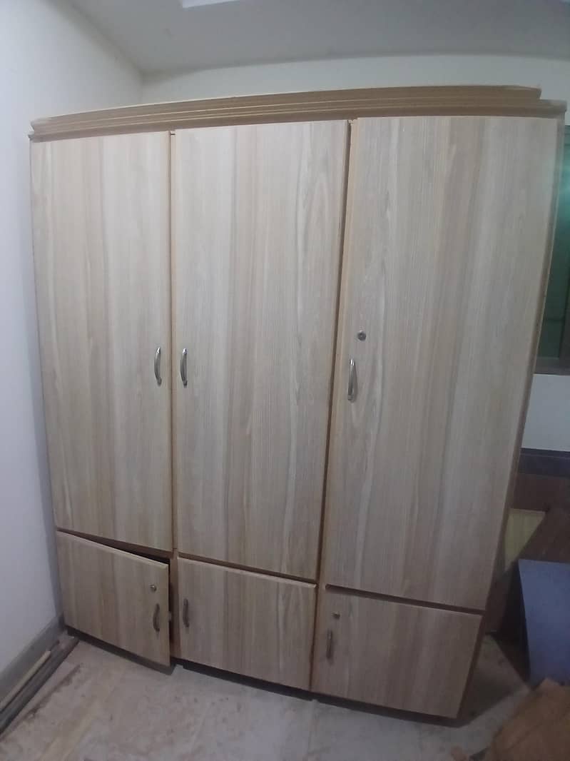 wardrobe 3