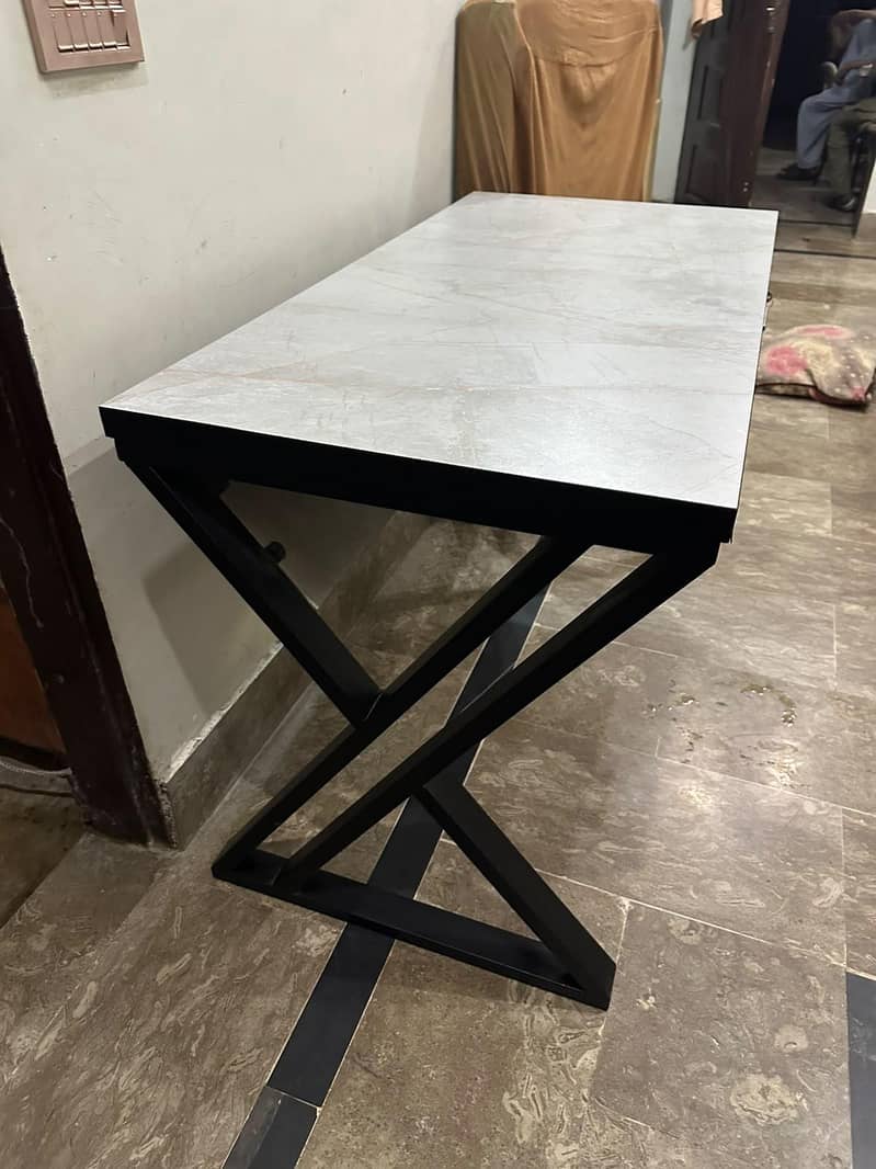 table for office work 3