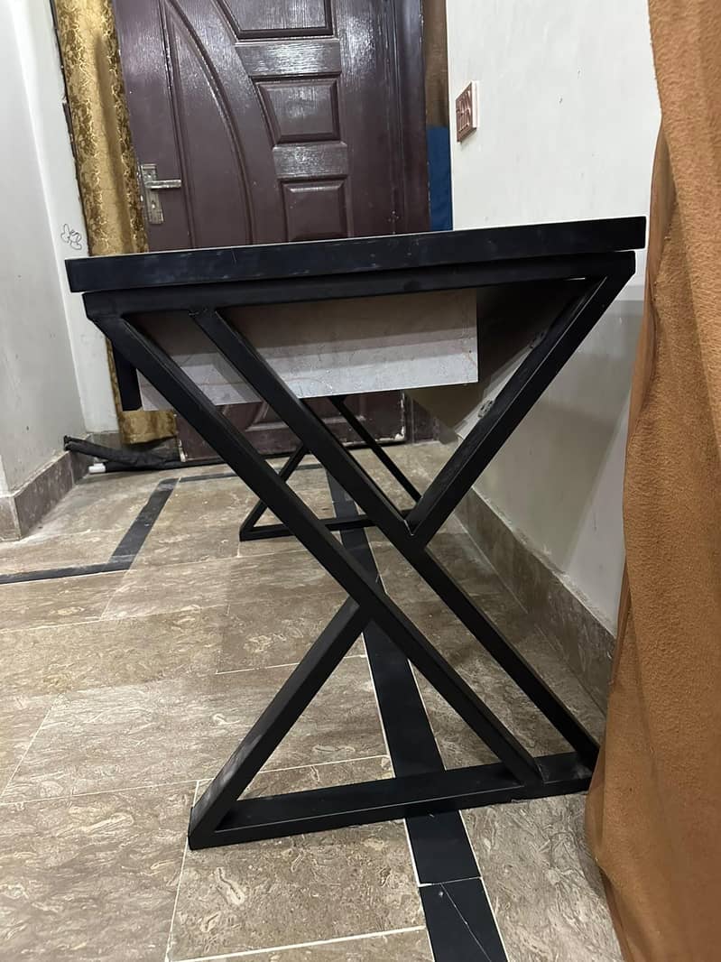 table for office work 4