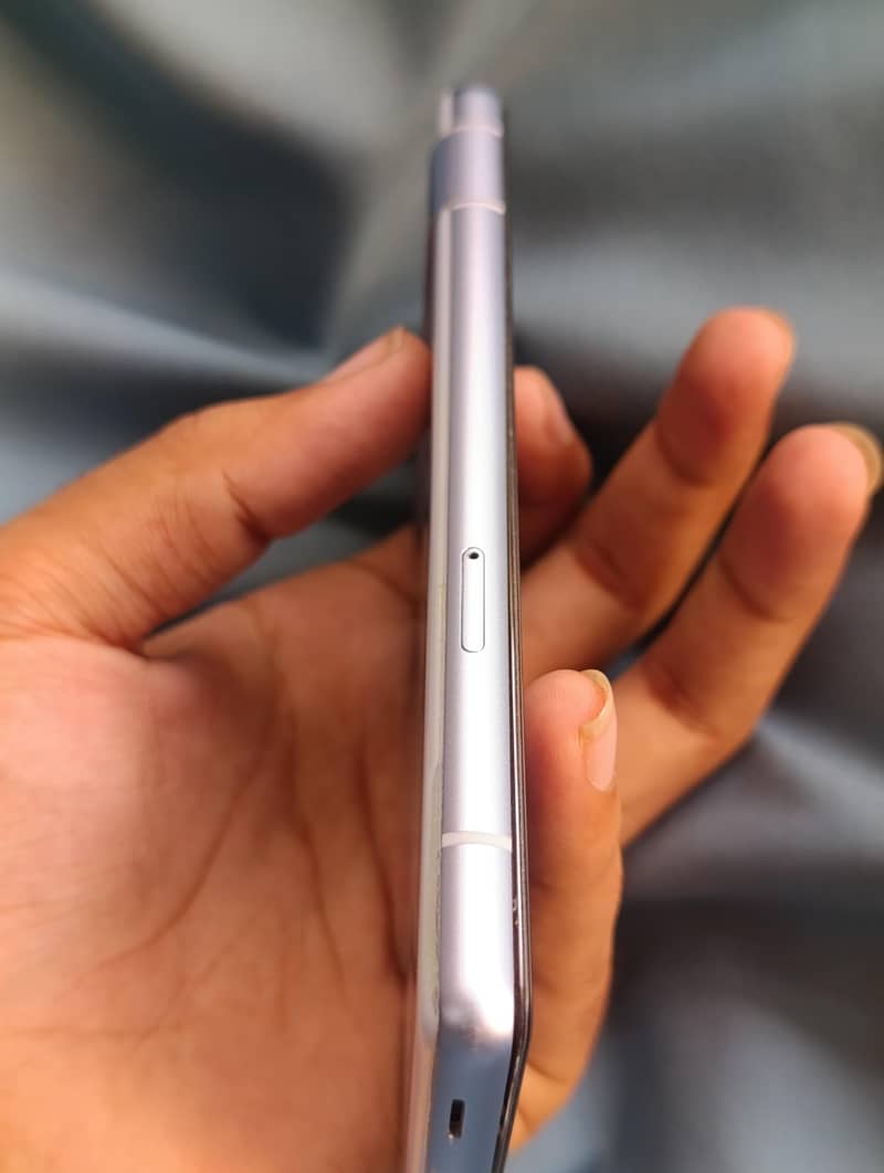 Google Pixel 7a 2
