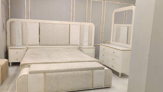 king size bed with dressing and setty