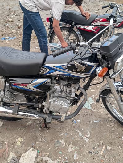 Honda 125 2022 model original TANKY tapy 25 ka ha exchange Kya tha
