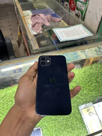 Apple iPhone 12