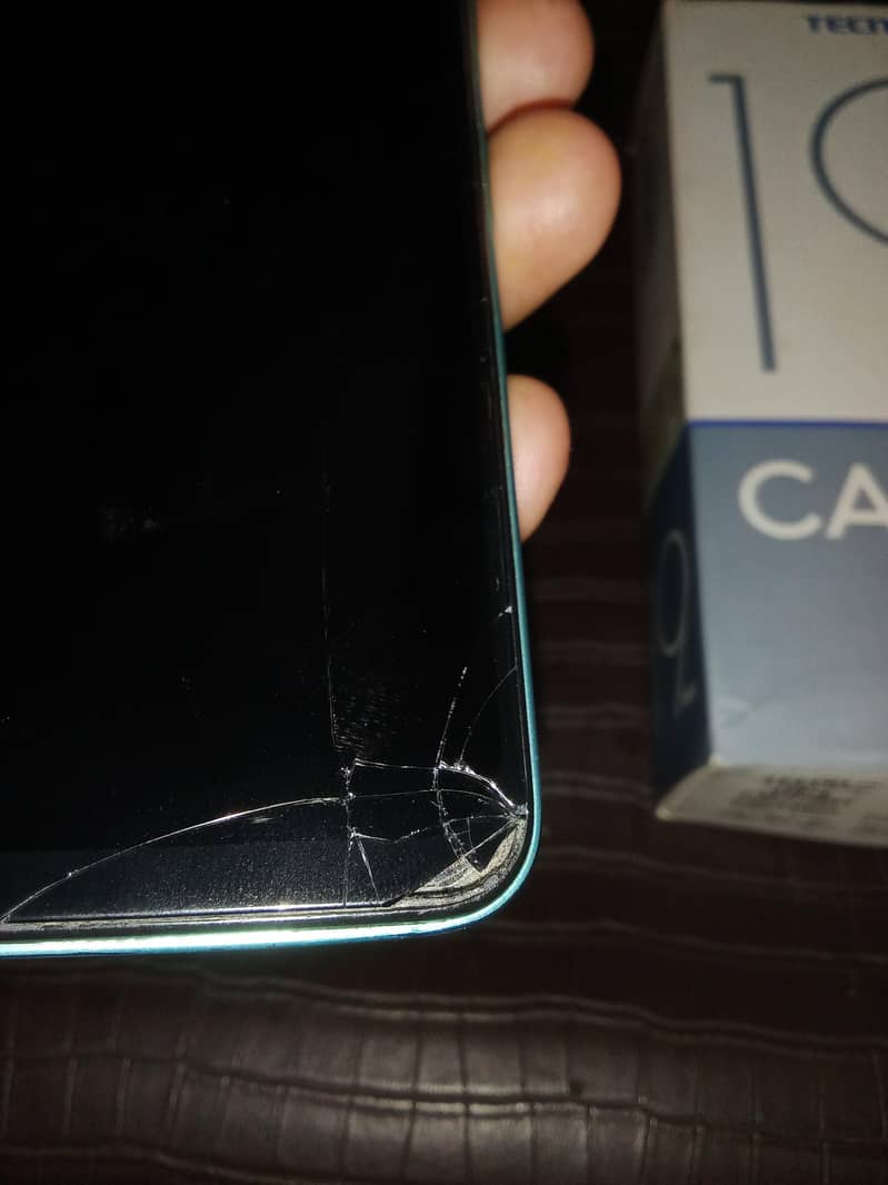 Tecno 4